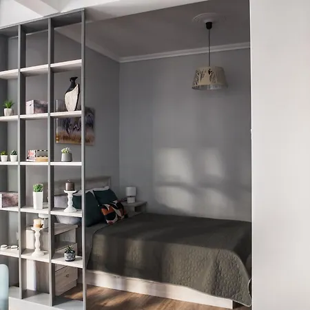 Dimitra's * 네아 미카니오나